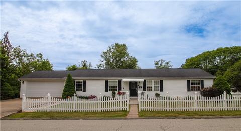 1312 Hawthorne St, Natrona Heights, PA 15065