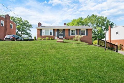 205 Wessex Hills Dr, Coraopolis, PA 15108