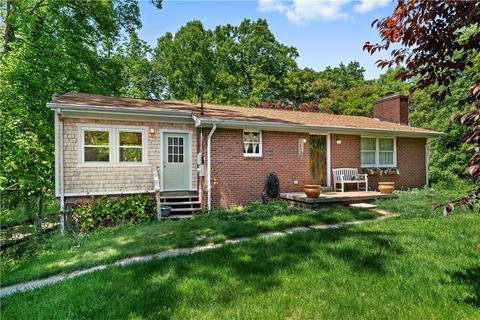 129 Johnson Rd, Greensburg, PA 15601