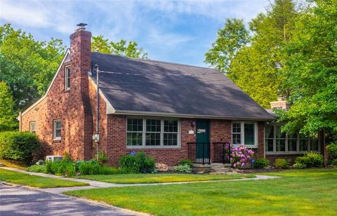 2998 Marie Dr, Gibsonia, PA 15044