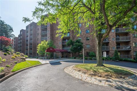 1500 Cochran Rd #413, Pittsburgh, PA 15243