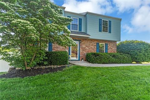 6743 Elk Rush Dr, North Fayette, PA 15126