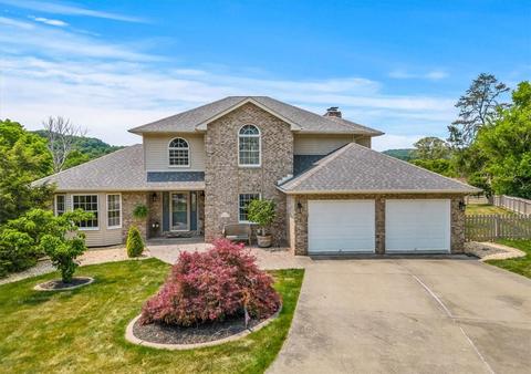 3003 Woodfield Dr, Aliquippa, PA 15001
