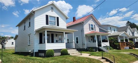 110 Hazel Ave, Ellwood City, PA 16117