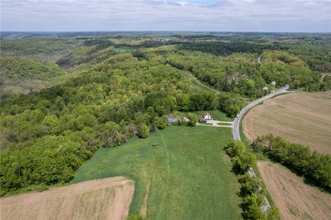 6558 Tuscarawas Rd, Midland, PA 15059