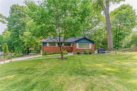 316 Forestwood, Gibsonia, PA 15044