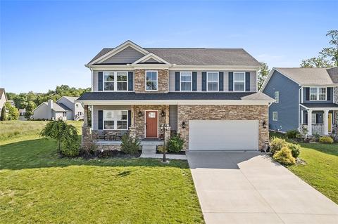215 Lochinver Dr, Coraopolis, PA 15108