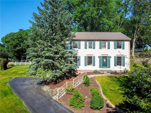 2691 Locust Dr, Pittsburgh, PA 15241