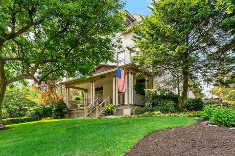 654 Bower Hill Rd, Pittsburgh, PA 15243
