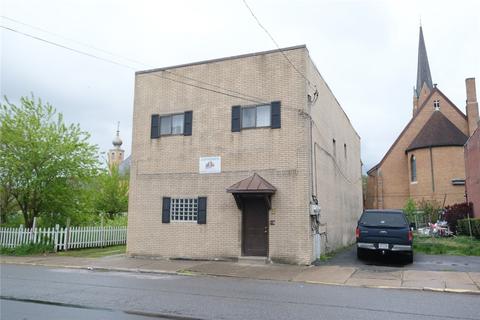 327 Helen St, Mckees Rocks, PA 15136