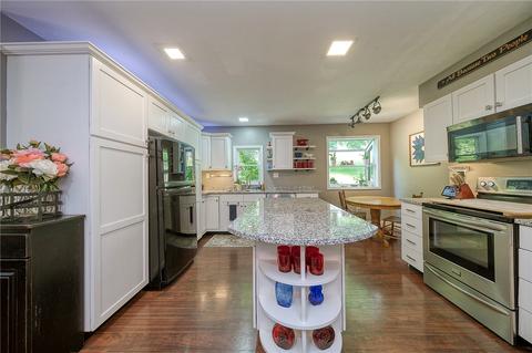 111 Bauer Rd, Monaca, PA 15061 photo 12