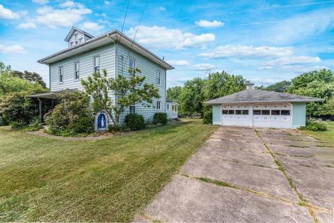 2761 Tamarack Dr, Sharpsville, PA 16150