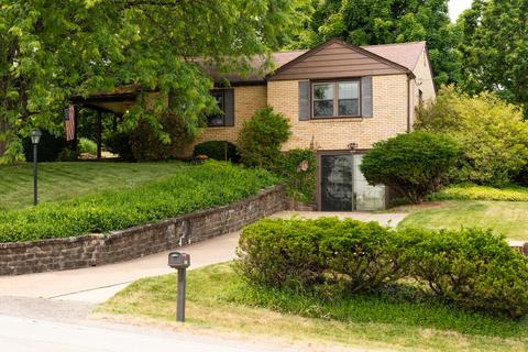 8125 Peebles Rd, Mccandless, PA 15237