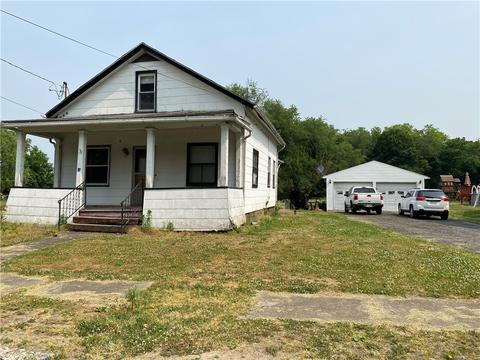 25 Chestnut St, West Middlesex Boro, PA 16159