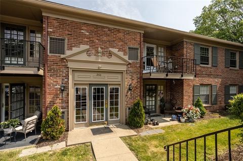940 Margarite Dr #C, Pittsburgh, PA 15216