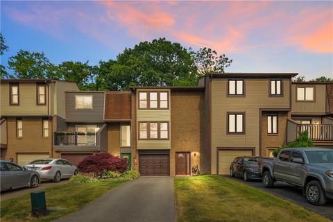 272 Timber Dr, Trafford, PA 15085