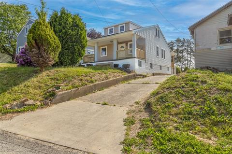 1320 Darlington Rd, Beaver Falls, PA 15010