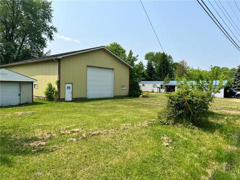 1561 Westford, Jamestown, PA 16134