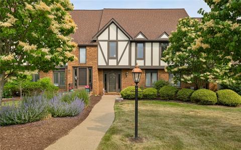 186 Shadow Ridge Dr, Pittsburgh, PA 15238