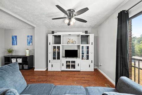 105 Georgetown Ln, Export, PA 15632 photo 12