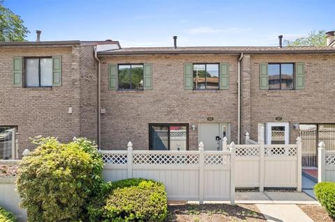 105 Georgetown Ln, Export, PA 15632