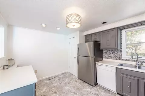 8798 Sloop Rd, Pittsburgh, PA 15237 photo 13