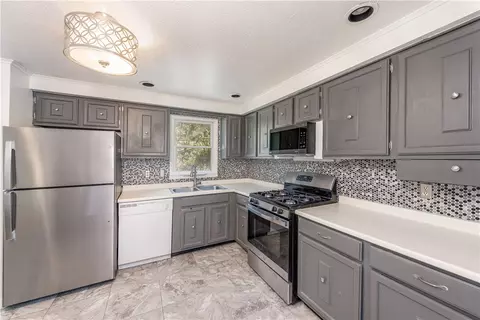 8798 Sloop Rd, Pittsburgh, PA 15237 photo 12