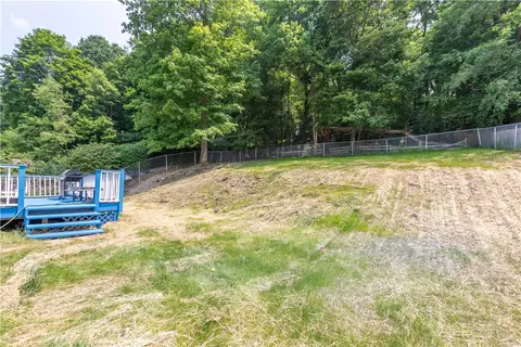 8798 Sloop Rd, Pittsburgh, PA 15237 photo 32