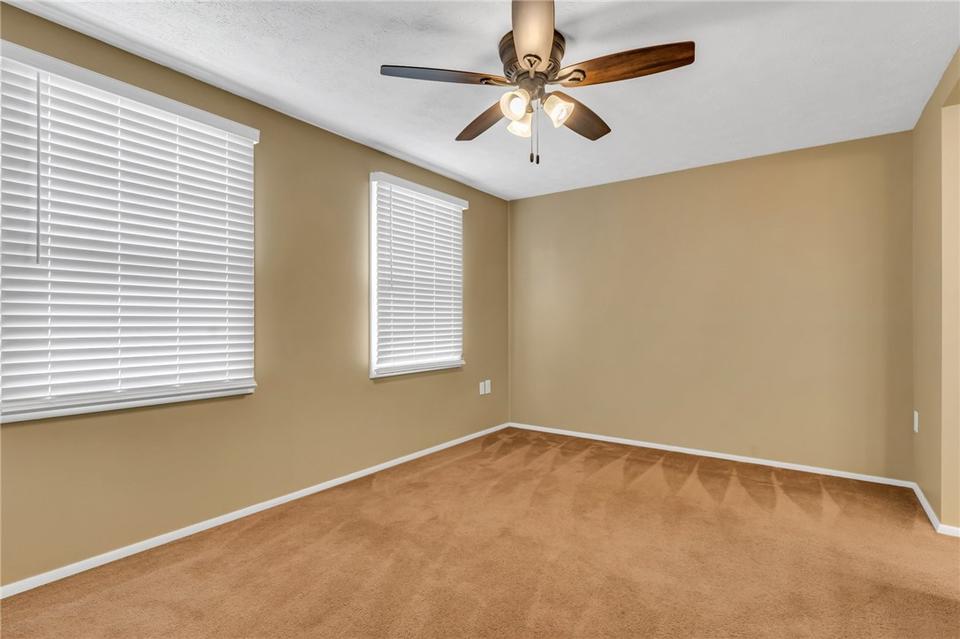  423 Ten Point Ln, Cranberry Township, PA 16066 photo 11