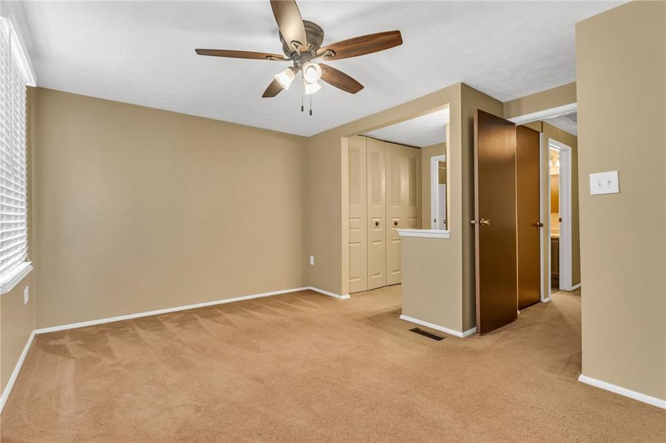  423 Ten Point Ln, Cranberry Township, PA 16066 photo 12