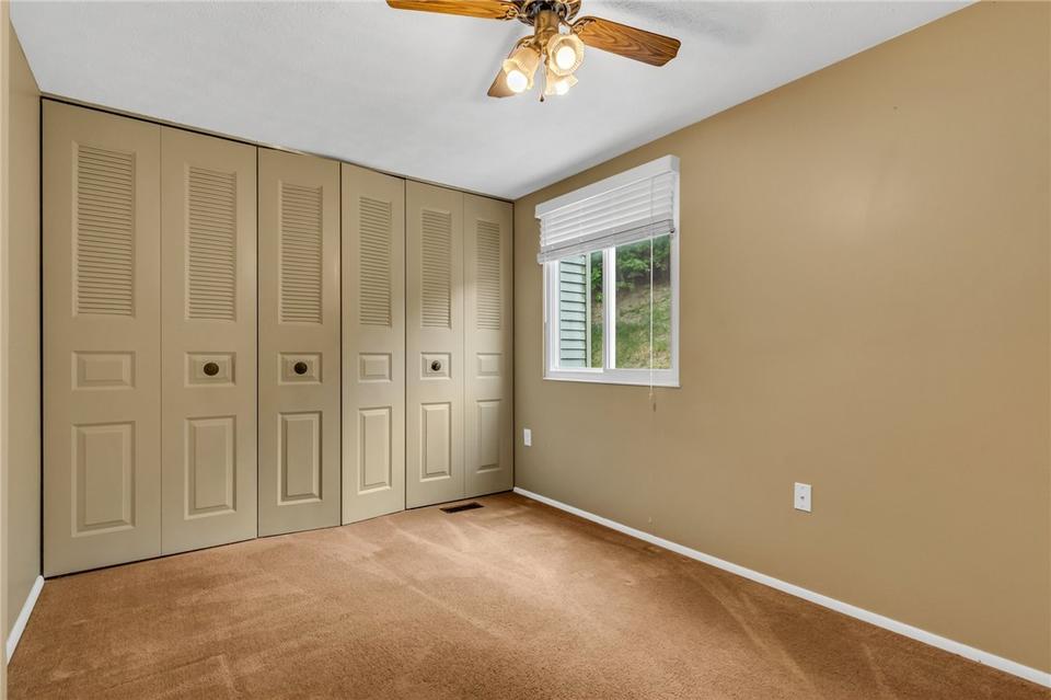  423 Ten Point Ln, Cranberry Township, PA 16066 photo 19