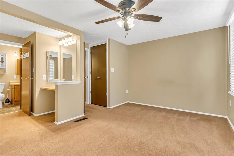  423 Ten Point Ln, Cranberry Township, PA 16066 photo 13