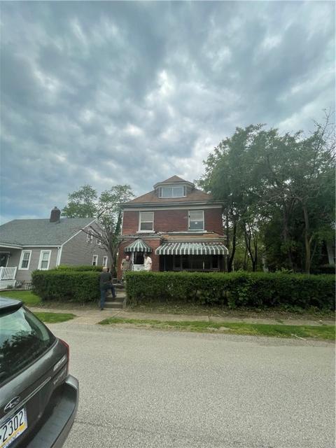 220 Delaware Ave, North Versailles, PA 15137
