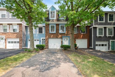 308 Redrome W, South Fayette, PA 15017