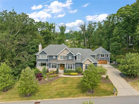 560 Macleod Dr, Gibsonia, PA 15044