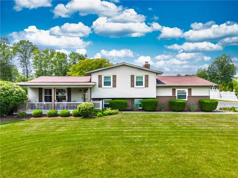 3449 Carmela Dr, New Castle, PA 16105