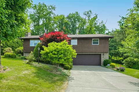 17 Christine Ln, Charleroi, PA 15022