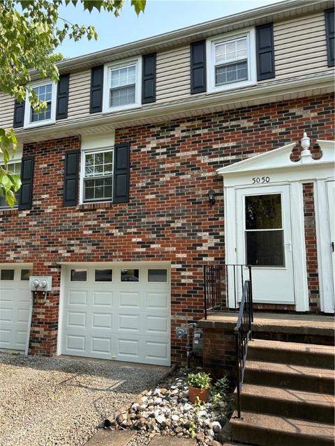 5050 Harvest Ln, Gibsonia, PA 15044