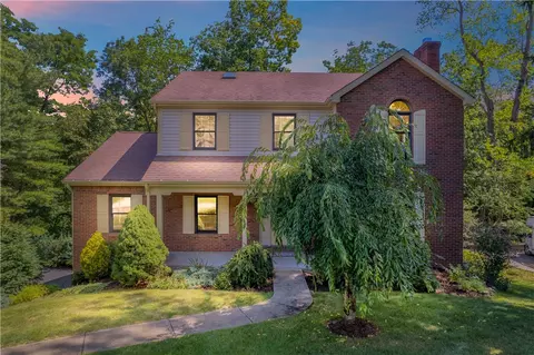 450 Clair Dr, Pittsburgh, PA 15241