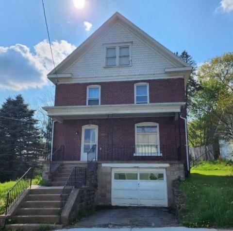 138 N 11th St, Indiana, PA 15701