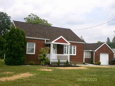 1017 Division St, Sharon, PA 16146
