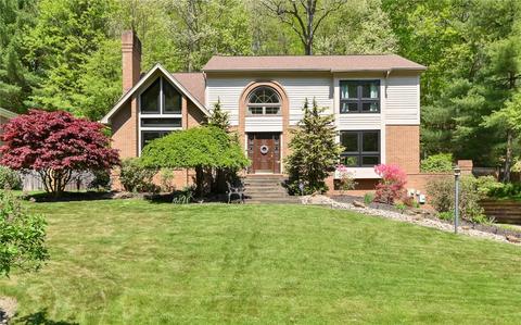 2490 Shadowbrook Dr, Wexford, PA 15090