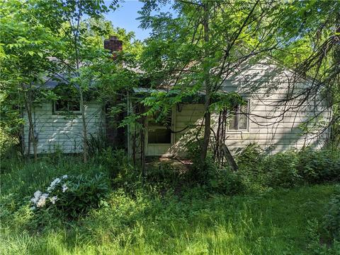 225 Johnston St, Mcdonald, PA 15057