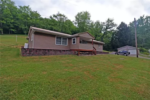 448 Kemp Rd, New Alexandria, PA 15670