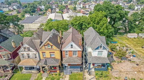 328 Hawkins Ave, Braddock, PA 15104