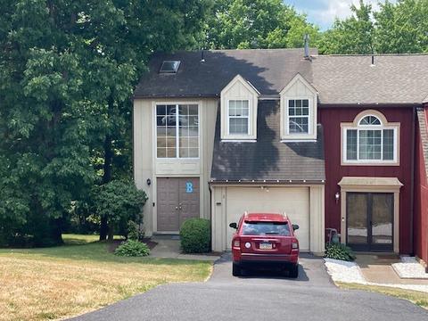 2 Monmouth Dr, Cranberry Township, PA 16066