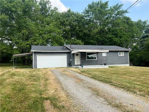 689 Bedford Rd, West Middlesex, PA 16159