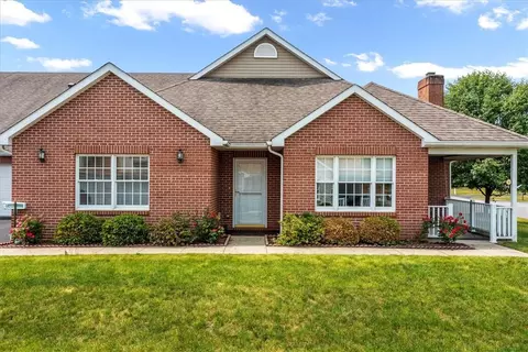 223 Wood Hawk Ln, Butler, PA 16001
