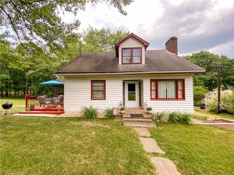 145 Stuber Rd, New Brighton, PA 15066