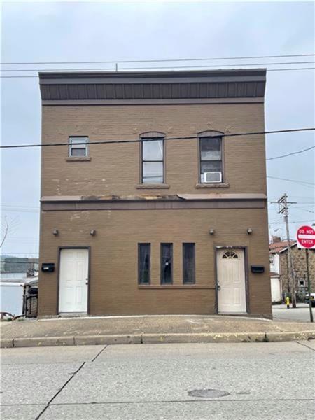 824 Grant Ave, Duquesne, PA 15110